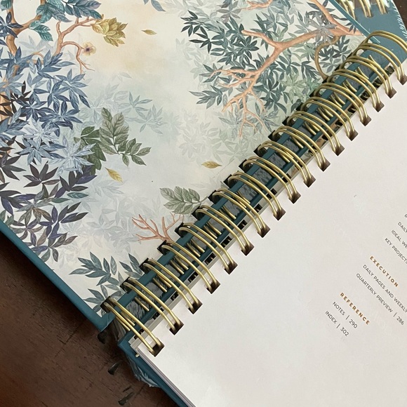 Full Focus Planner in Denim Blue with Gold Spiral - Picture 5 of 5